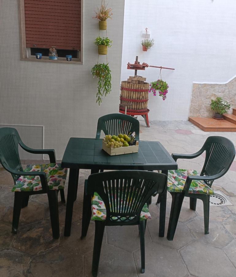 Casa Vacanze Campi Salentina Екстериор снимка